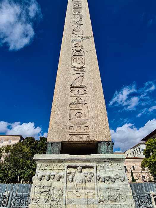 Obeliscul egiptean din Istanbul